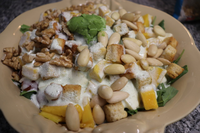Salada de abacate e manga